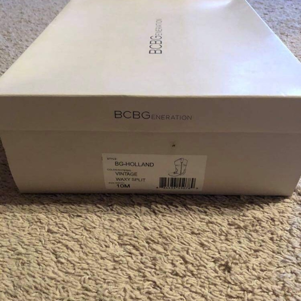 BCBG Holland Boots NWT - Picture 5 of 5